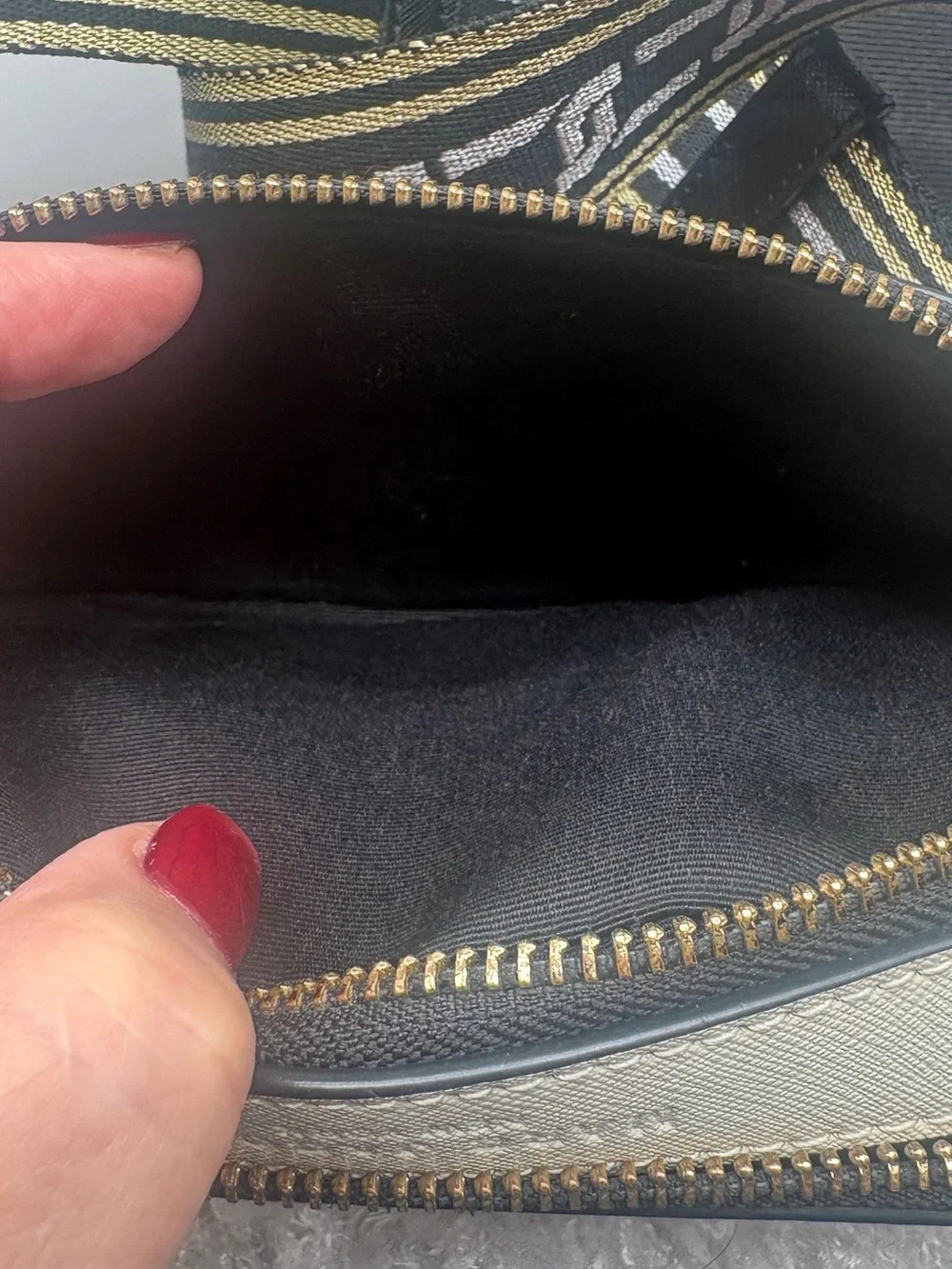 N/A day versatile bag